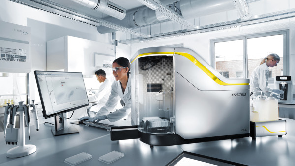 Sartorius Mitarbeiter im Labor